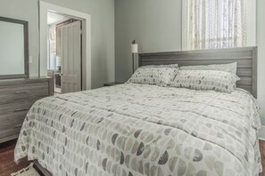 2 soverom, strykejern/-brett, wi-fi og sengetøy