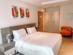 1 chambre, fer et planche à repasser, Wi-Fi, literie fournie