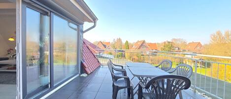 تناول الطعام بالخارج