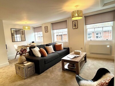 Charming 2B Georgian Flat in Historic Tring
