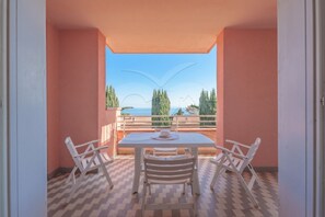 Outdoor dining - QUADRILOCALE CAPO D'ARCO (Rio Marina)