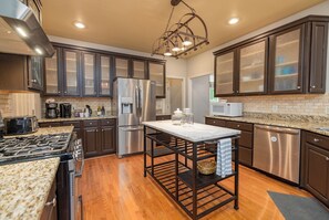 Fridge, microwave, oven, stovetop - Best of Both Worlds | Expansive Waterviews | Pet-Friendly (Bracey)