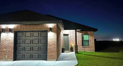 3-bedroom condo in wonderful Harlingen with AC, WiFi