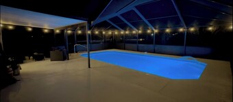 Luxurious 4-bedroom Pool house with Game Room , WiFi in fabulous Spring Hill