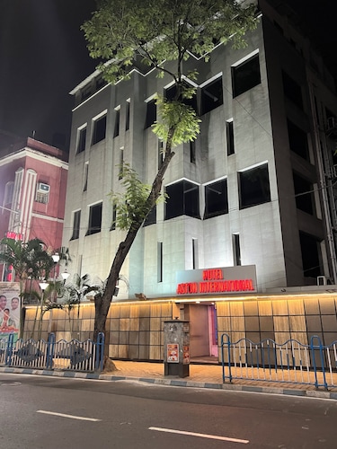 Hotel Aston International