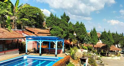 Nur Alam Hotel