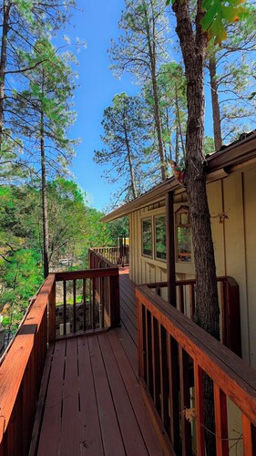 Mountain Forest Views, Spacious 3BR Cabin with Game Room