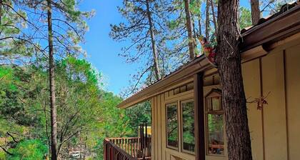 Mountain Forest Views, Spacious 3BR Cabin with Game Room
