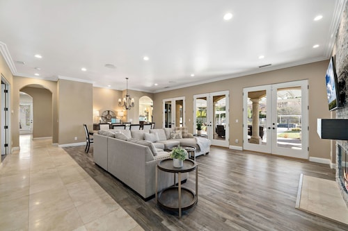 Welcome to Love at First Syrah! Single Story home w/pool/spa/ 7 bedrooms & more!