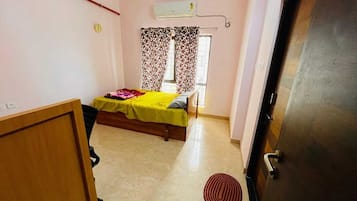 3 dormitorios, tabla de planchar con plancha, wifi gratis y ropa de cama