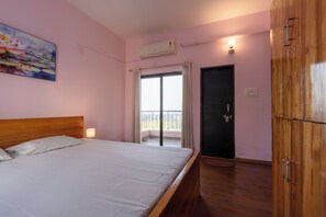 3 dormitorios, tabla de planchar con plancha, wifi gratis y ropa de cama