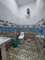 Basic Single Room | Bathroom | Shower, free toiletries, towels, soap