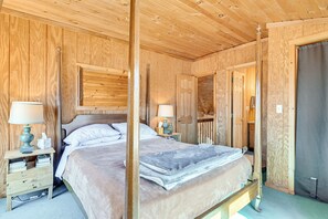 3 slaapkamers, een bureau, een strijkplank/strijkijzer, internet