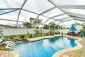A heated pool - 4 Mi to Public Beach: Cape Coral Paradise! (Cape Coral)