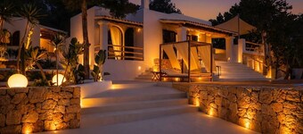 Villa Can Rafel. Ibicencan Design. Fully Renovated. AC