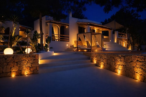 Villa Can Rafel. Ibicencan Design. Fully Renovated. AC