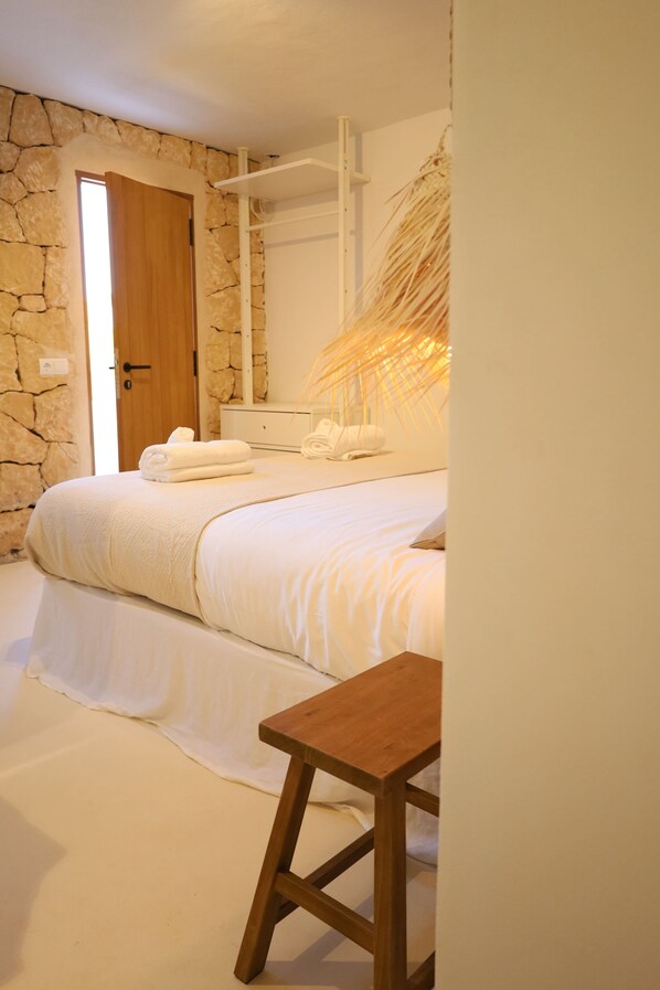 4 Schlafzimmer, Schreibtisch, Bügeleisen/Bügelbrett, Reisekinderbett