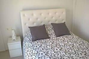 2 soverom, strykejern/-brett, wi-fi (inkludert) og sengetøy