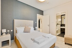 3 Schlafzimmer, Schreibtisch, Bügeleisen/Bügelbrett, kostenloses WLAN