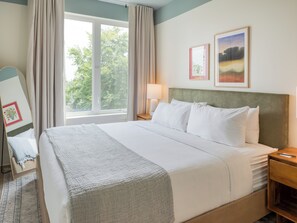 4 bedrooms, travel crib, free WiFi, bed sheets
