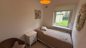 3 bedrooms, free WiFi - Zandloper Gentiaan 14 (Julianadorp)