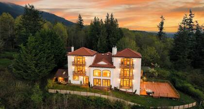 The Casa Grande - Weddings/Gatherings & Retreats