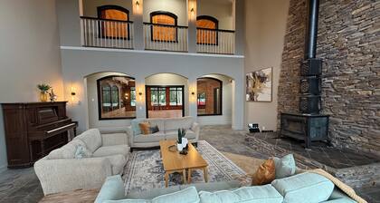 The Casa Grande - Weddings/Gatherings & Retreats