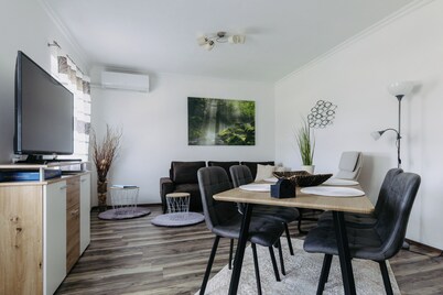 Grafs Landhaus in Southern Burgenland: Covered Terrace & Fenced Garden