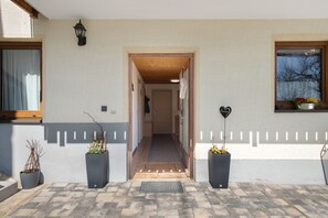 Exterior detail - Apartment 'Kornelia Ebner' with Mountain View, Private Terrace and Wi-Fi (Schluchsee)