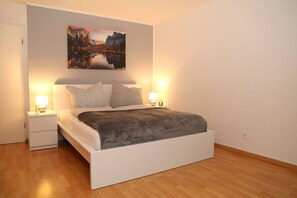 2 Schlafzimmer, Bügeleisen/Bügelbrett, kostenloses WLAN, Bettwäsche