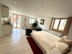 1 bedroom, free WiFi, bed sheets - Apartment 'Am Schloss' with Private Terrace and Wi-Fi (Sigmaringen)