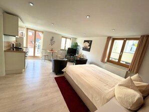 1 bedroom, free WiFi, bed sheets - Apartment 'Am Schloss' with Private Terrace and Wi-Fi (Sigmaringen)