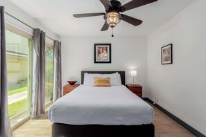 2 habitaciones, tabla de planchar con plancha, cuna de viaje y wifi 
