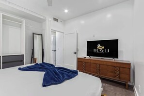 1 bedroom, iron/ironing board, travel cot, WiFi - Historic Garfield Industrial 1 BR | Minutes to DT PHX (Phoenix)