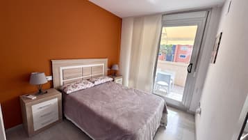 1 bedroom, iron/ironing board, bed sheets