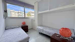 1 Schlafzimmer, Bügeleisen/Bügelbrett, Bettwäsche