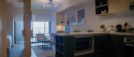 1 slaapkamer, een strijkplank/strijkijzer, wifi, beddengoed