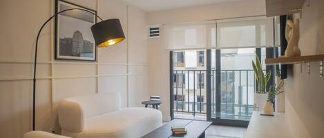 テレビ、書斎 / ワークスペース