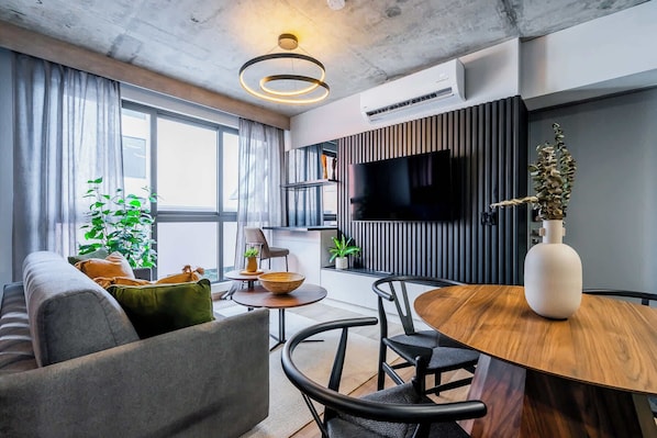 Televisio, työhuone