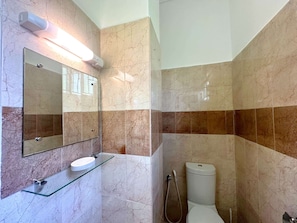 Bathroom - KOA Hotel (Riambel)