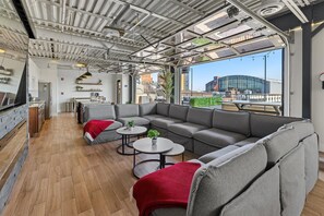 TV, fireplace, stereo, offices