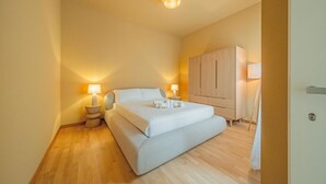 2 chambres, fer et planche à repasser, draps fournis
