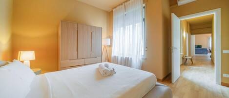 2 chambres, fer et planche Ă repasser, draps fournis