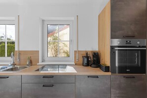 Fridge, oven, stovetop, dishwasher - Animal house | parking lot | terrace (Buchenberg)