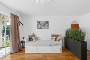 1 habitación, caja de seguridad en la habitación y cuna de viaje