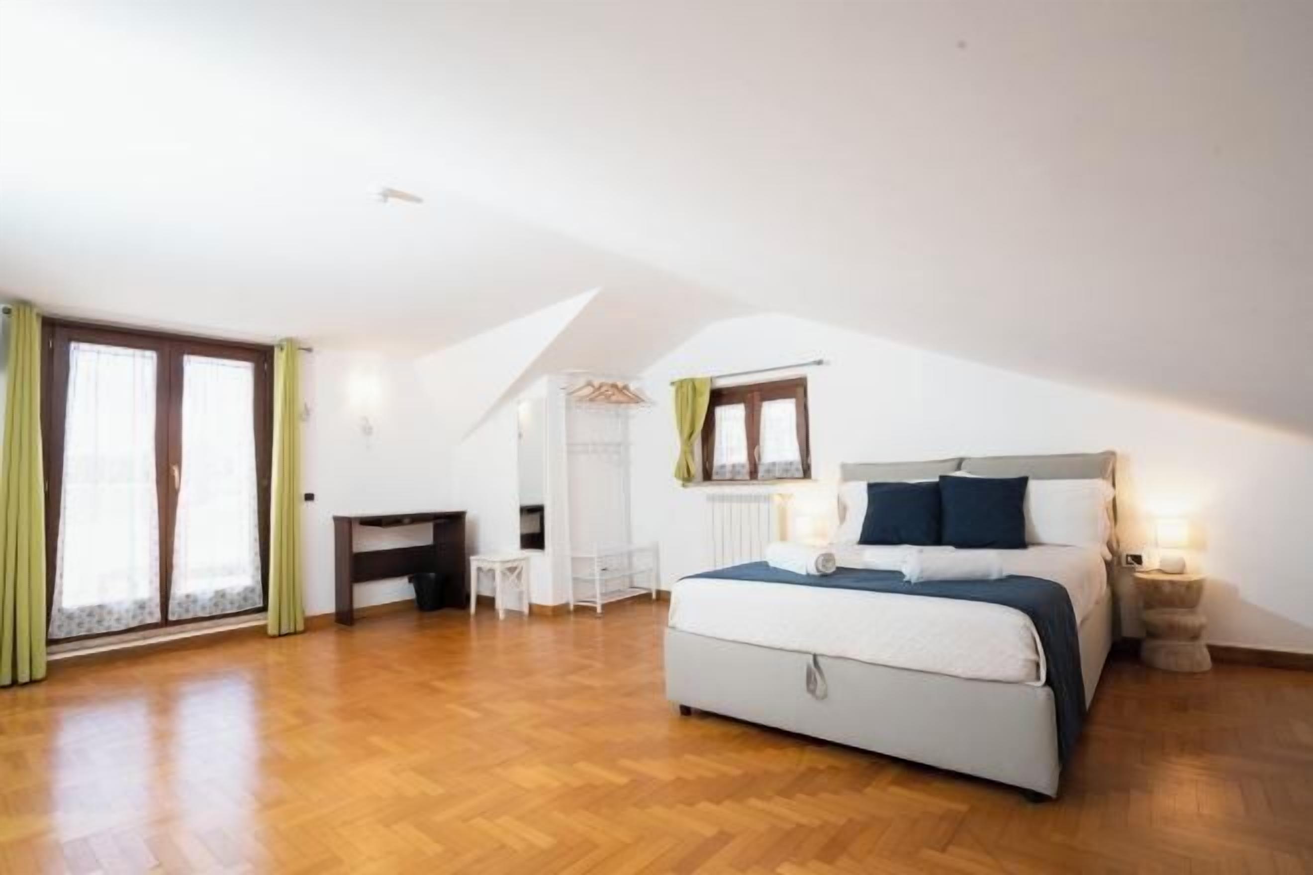 2 chambres, rideaux occultants, chambres insonorisées