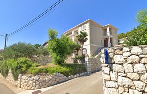 Exterior - Seaside Family Apartment Una - Sunny Rab Island (Rab)