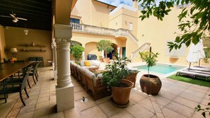 Outdoor dining - Villa Nekazabal - Six Bedroom Villa, Sleeps 10 (Sa Pobla)
