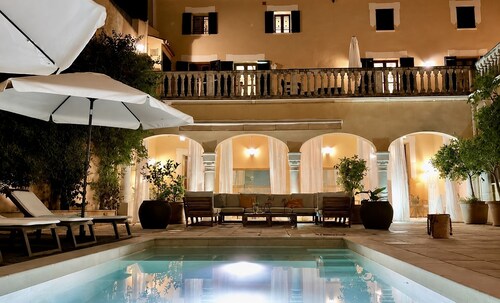 Villa Nekazabal - Six Bedroom Villa, Sleeps 10