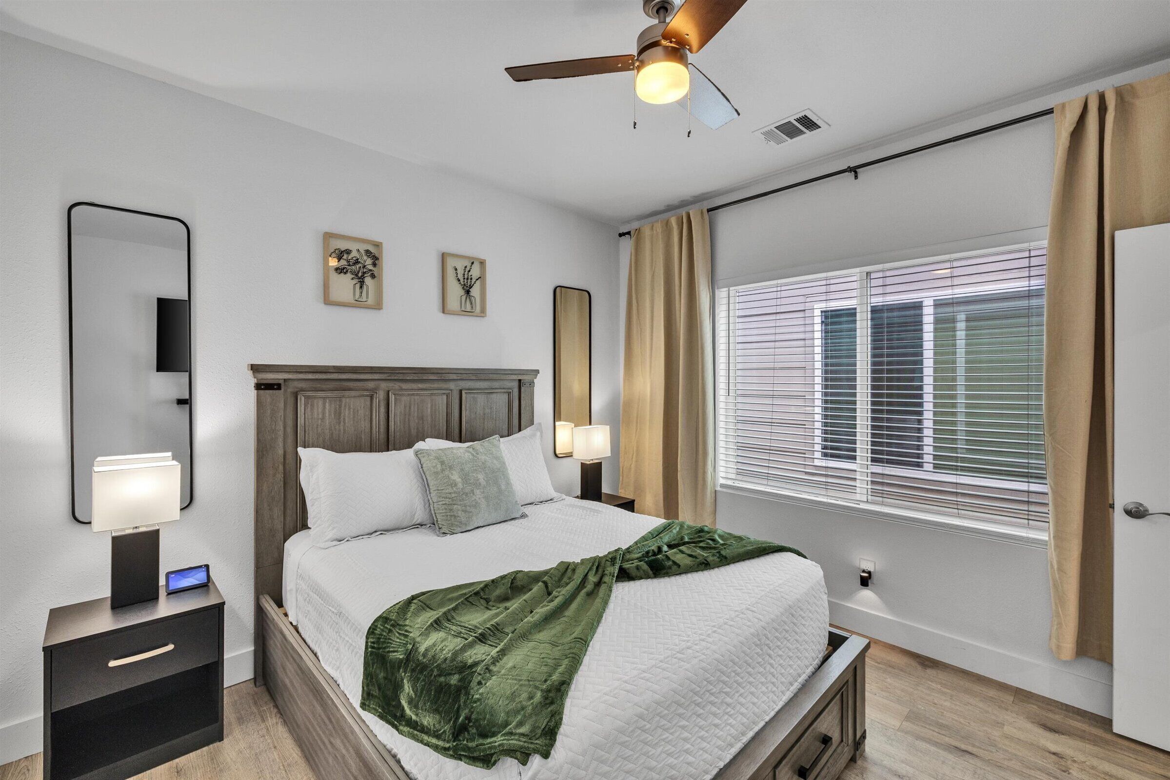 3 chambres, bureau, fer et planche à repasser, Wi-Fi gratuit